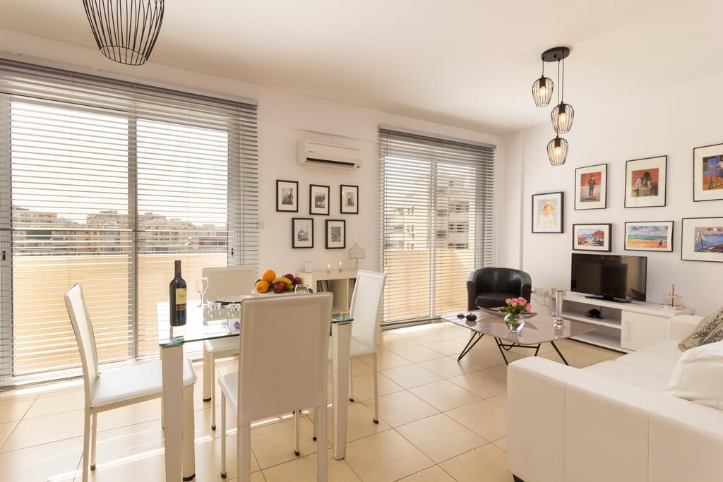 Elena Court Apt 401 Apartment Larnaca Bagian luar foto